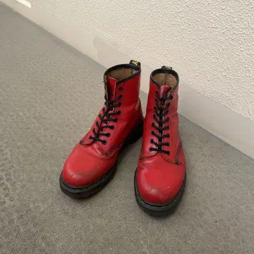 영국제 DR.MARTENS 닥터마틴 8홀 부츠 빨간색