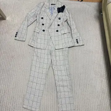 그레이 계열 체크 더블 브레스트 셋업