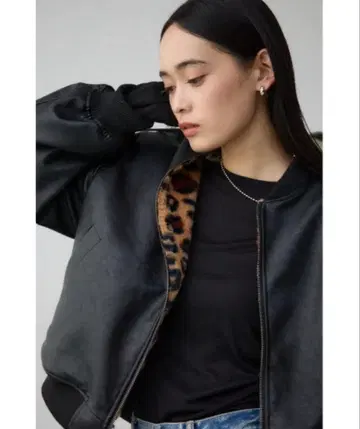 AZUL BY MOUSSY 리버서블 인조 가죽 블루종