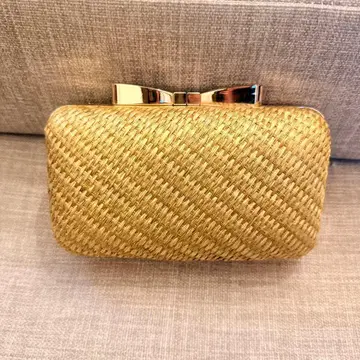 [루즈비프] 골드 리본 클러치