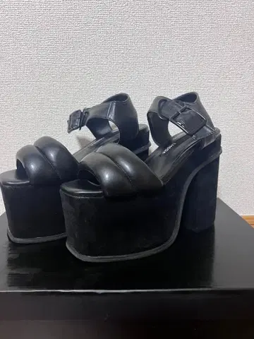 EMODA 퍼 벌키 슈즈 통굽 통굽 샌들