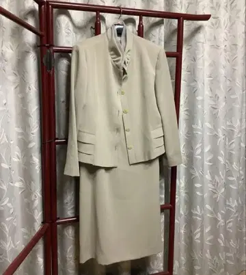 La paix 포멀 슈트 9AR 베이지 자켓 & 스커트 일본제