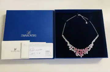 스와로브스키 Swarovski 벚꽃 Cherie Medium 목걸이