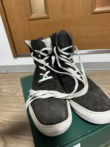 인카네이션 incarnation 가죽 스니커즈