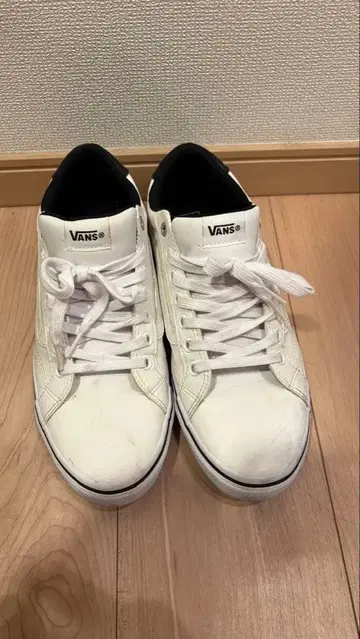 VANS 화이트 하이컷 스니커즈