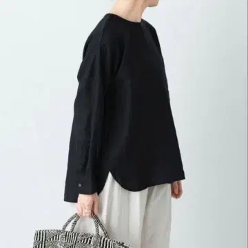 카구레 린넨 크루넥 풀오버 BLACK