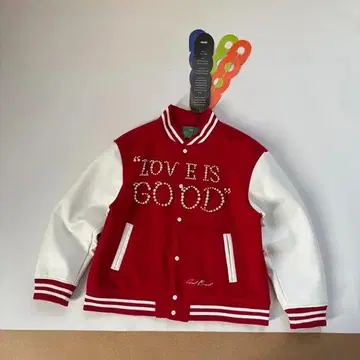 LOVE IS GOOD 발 마우스 자켓 빨흰
