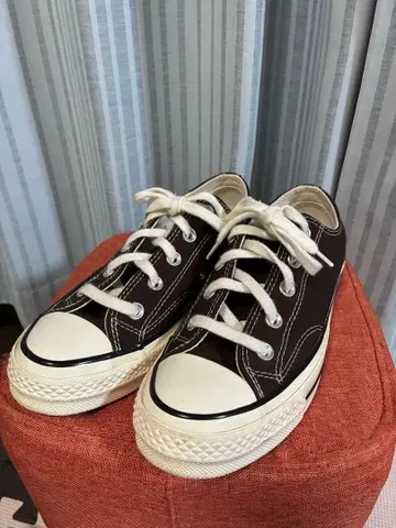 CONVERSE Chuck Taylor 브라운