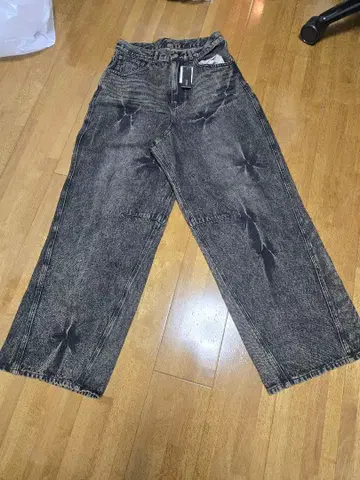 Pinched Dye 3D Baggy Fit Denim Pants