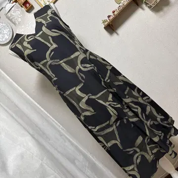 컨디션 최상 폴스미스 원피스 플레어