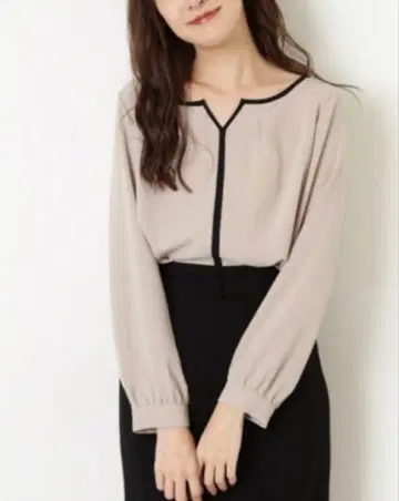 NATURAL BEAUTY BASIC 파이핑 블라우스