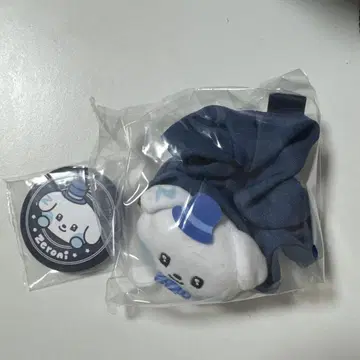 규니니 제로니 데님풍 스크런치 캔뱃지