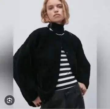 ZARA BLACK QUILTED VELVET BOMBER JACKET