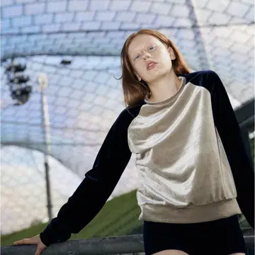 [ SIMONE WILD ] Velvet Raglan Sweater