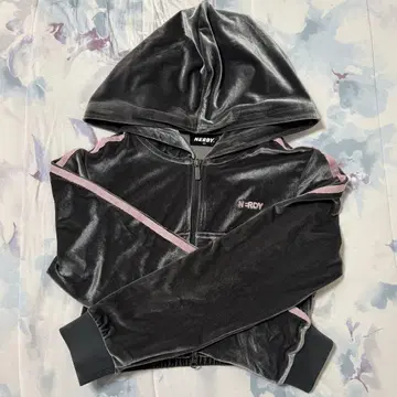 NERDY 후드 부착 벨로아 셋업 저지 그레이