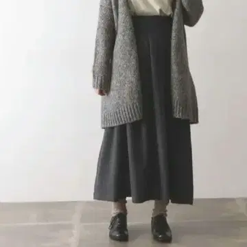 카구레 울 하이웨스트 스커트 블랙