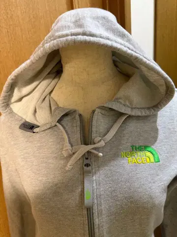 한국 THE NORTH FACE 그레이 후드 부착 후드티
