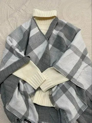 새상품급 바나나리퍼블릭 판초형 스톨 숄 리버서블