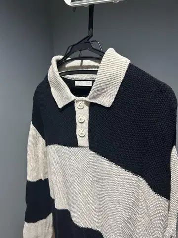 ZARA 스트라이프 니트 피케 셔츠