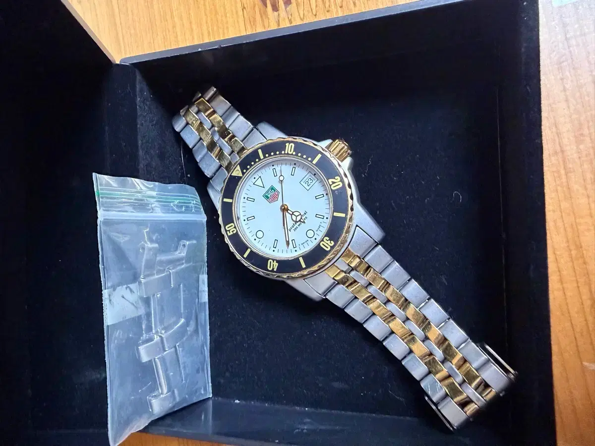 Tag Heuer WD1222G20 1500 Series released in 1992