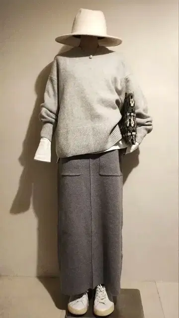 motti님 C6681 그레이 그라데 코디