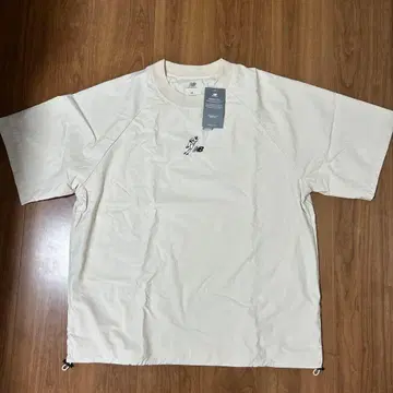 뉴발란스 반팔 티셔츠