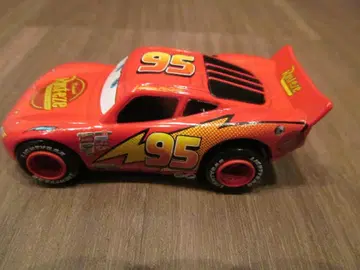 카즈 라이트닝 맥퀸