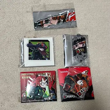 페르소나 5 중국 SEGA 스토어 한정 팝업 캔뱃지 나비 사쿠라 후타바