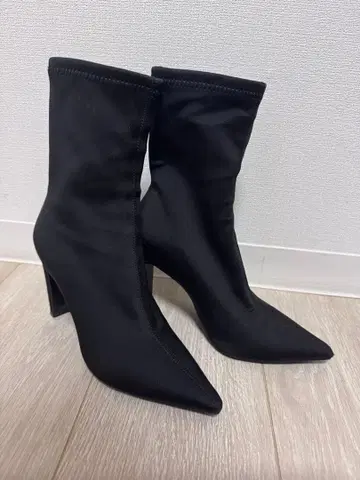 [새상품급] XS 사이즈 9cm 힐 스틸레토 부츠 스즈키 아미 프로듀스