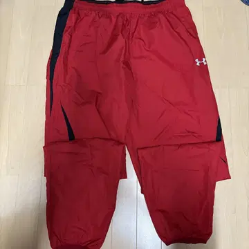 언더 아머 빨간색 트레이닝 팬츠