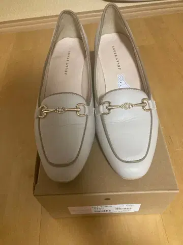 JELLY BEANS 플라워 비트 로퍼 펌프스 보송보송 24.5cm