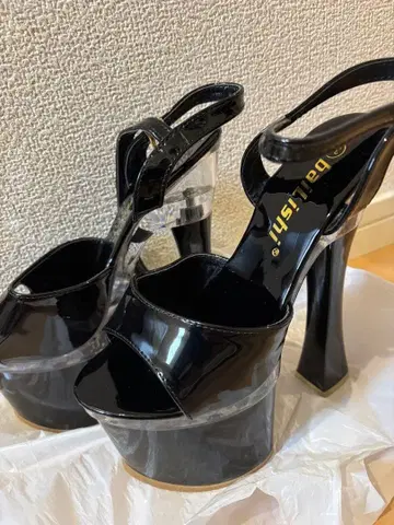 블랙 플랫폼 하이힐
