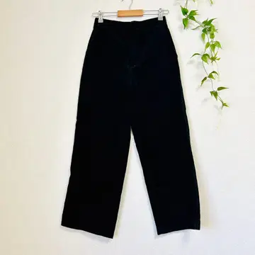 고품질 유니클로 굵은 폭 코듀로이 와이드 팬츠 W64 블랙/다크 그린 S