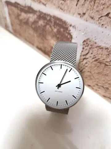 새상품급 ARNE JACOBSEN 스테이션 워치 배터리 교체 완료