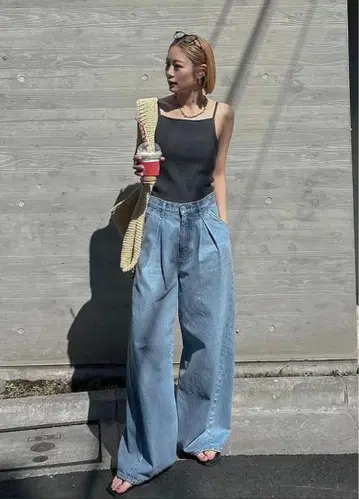 언그리드 허리 턱 커브 데님 블루 24인치