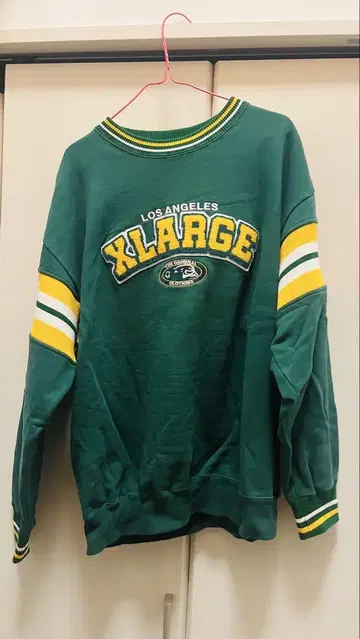 XLARGE 맨투맨