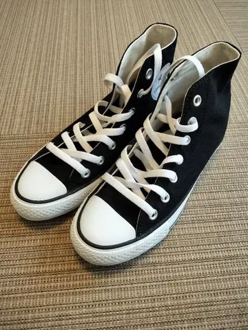 CONVERSE 블랙 하이컷 스니커즈