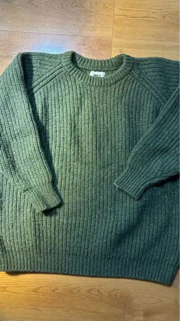 WAX 크루넥 울 니트 색상 : 카키