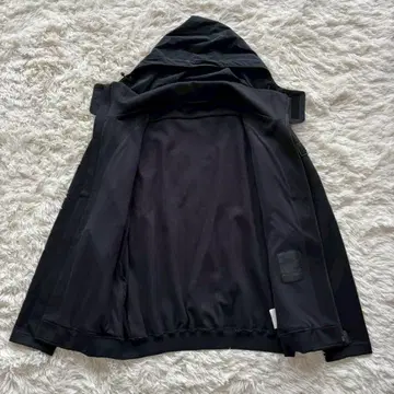 최근 컨디션 최상 L 사이즈 타트라스 후드티 지퍼 나일론 코튼 로고 블랙