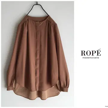 마드모아젤 로페 노카라 드레이프감 개더 볼륨 소매 블라우스