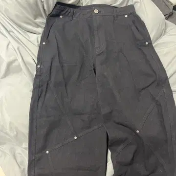 Wheat Twill Rivet Balloon Pants Black