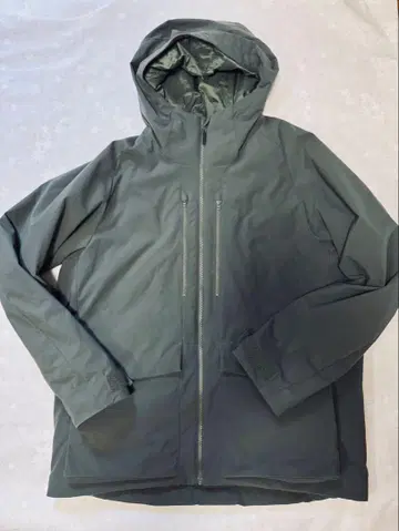유니클로 하이브리드 다운 파카 3D 컷 XL 카키