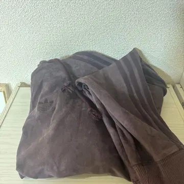 아디다스 후드티
