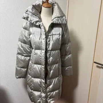 MaxMara 실버 다운 코트