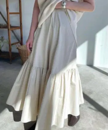 CLANE VOLUME TIERED MAXI SKIRT