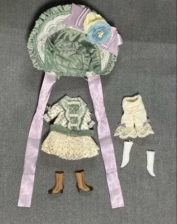 브라이스 클리어리 클레어 아웃핏