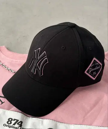 MLB Korea 다이아몬드 자수 로고 패치 볼캡 NEWERA
