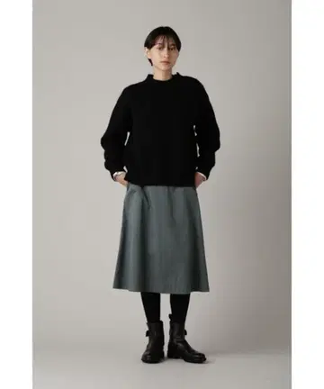 MARGARET HOWELL 23AW COTTON SATEEN 스커트