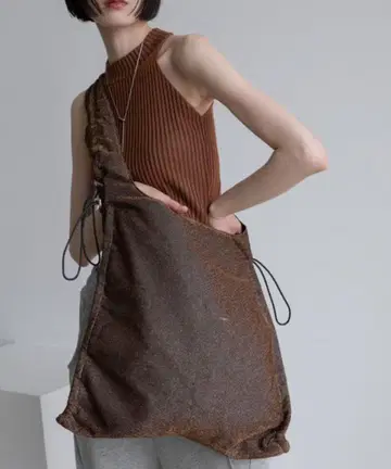 브라운 라메 토트백