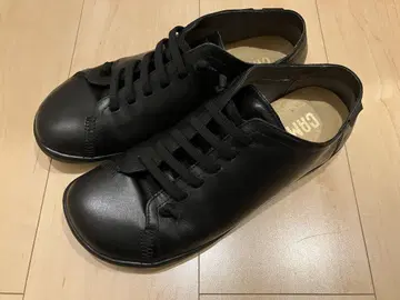 CAMPER 블랙 가죽 스니커즈